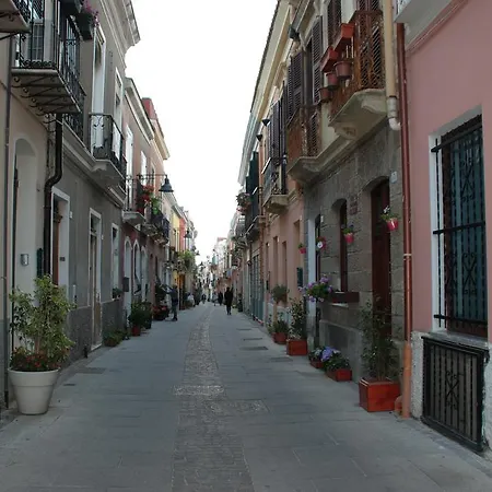 L'arcobaleno Tatil Evi Cagliari