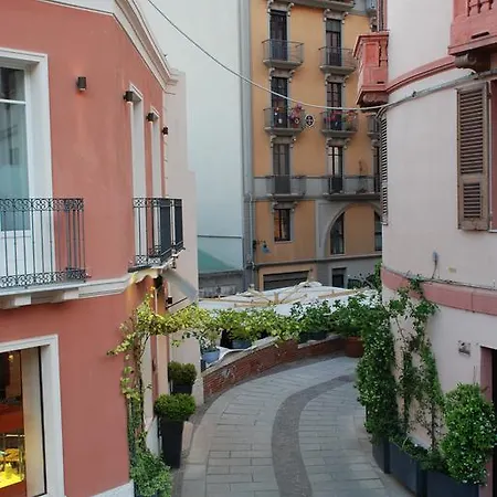 L'arcobaleno Feriehus Cagliari